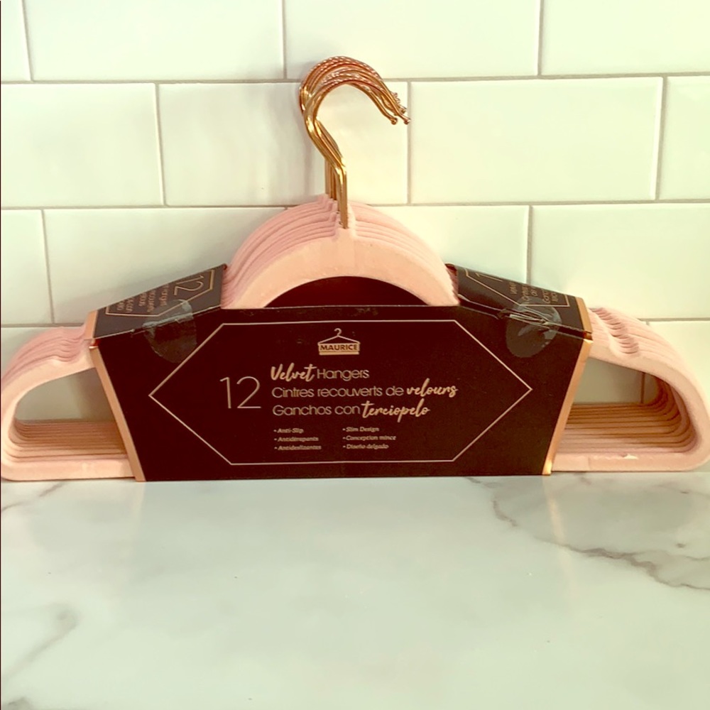 NWT blush pink velvet hangers w/ rose gold hardwar